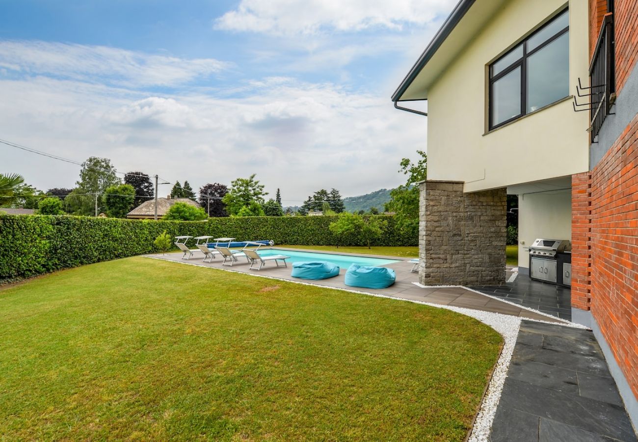 Villa à Lesa - Aurora Villa with pool in Lesa