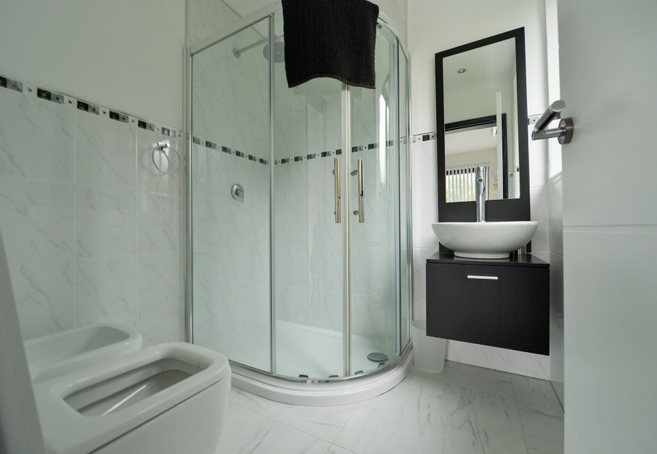 Villa à Lesa - Aurora Villa with pool in Lesa