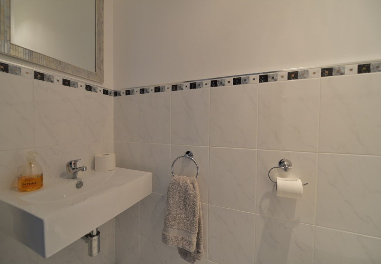 Villa à Lesa - Aurora Villa with pool in Lesa