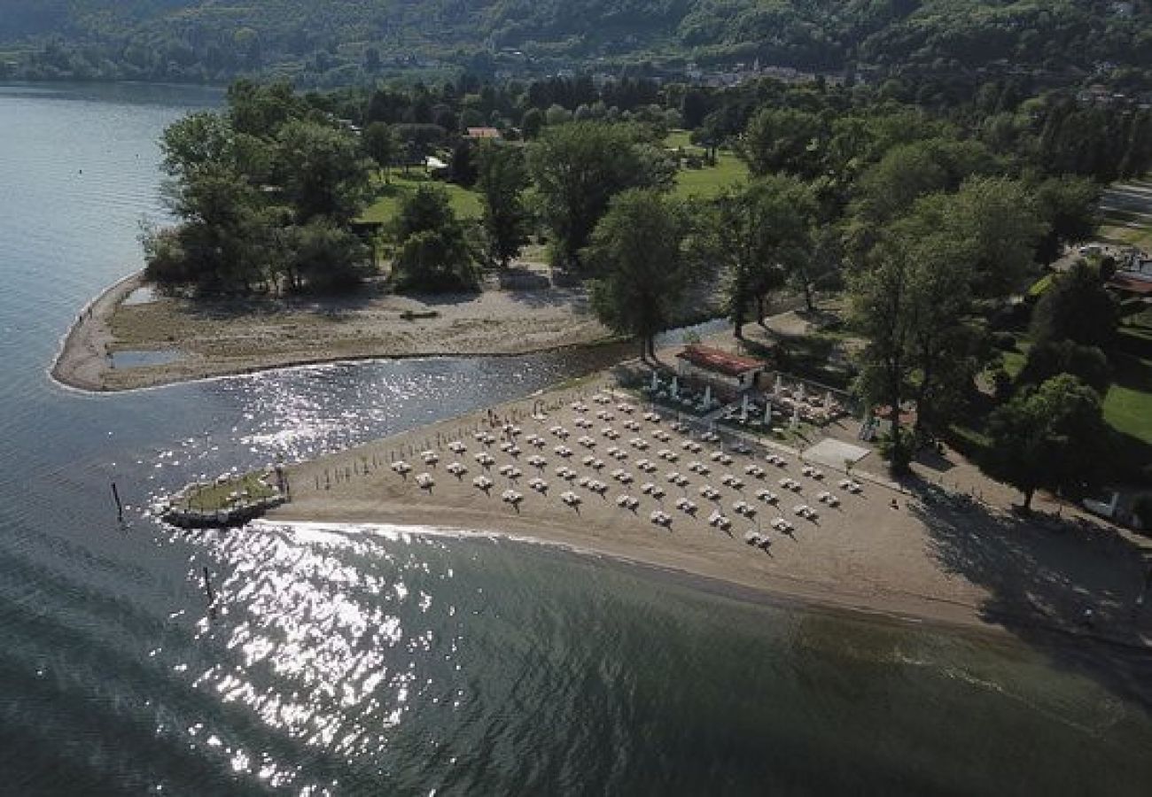 Villa à Lesa - Aurora Villa with pool in Lesa