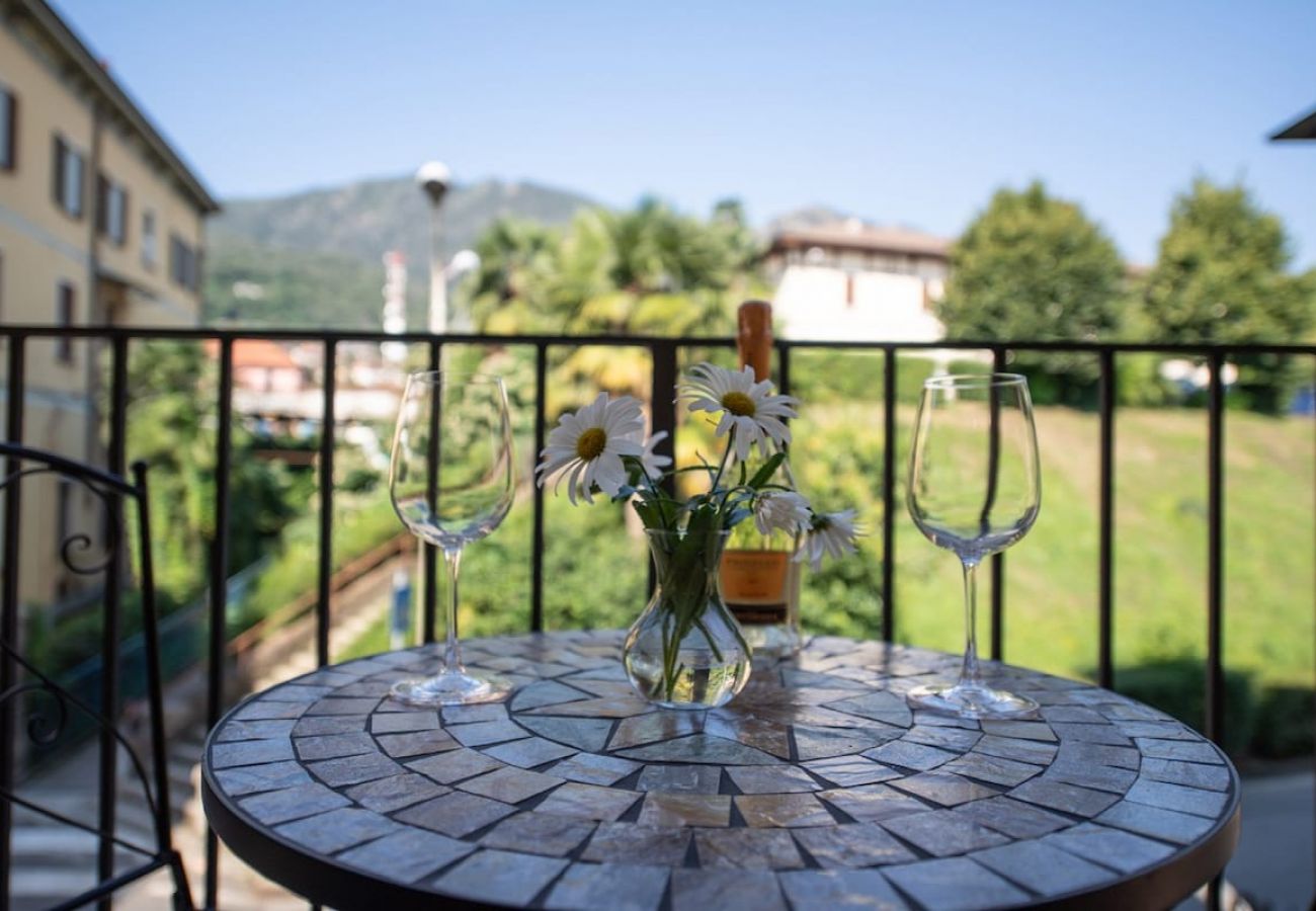 Appartement à Baveno - Sunflower Apartment 2 with balcony in Baveno