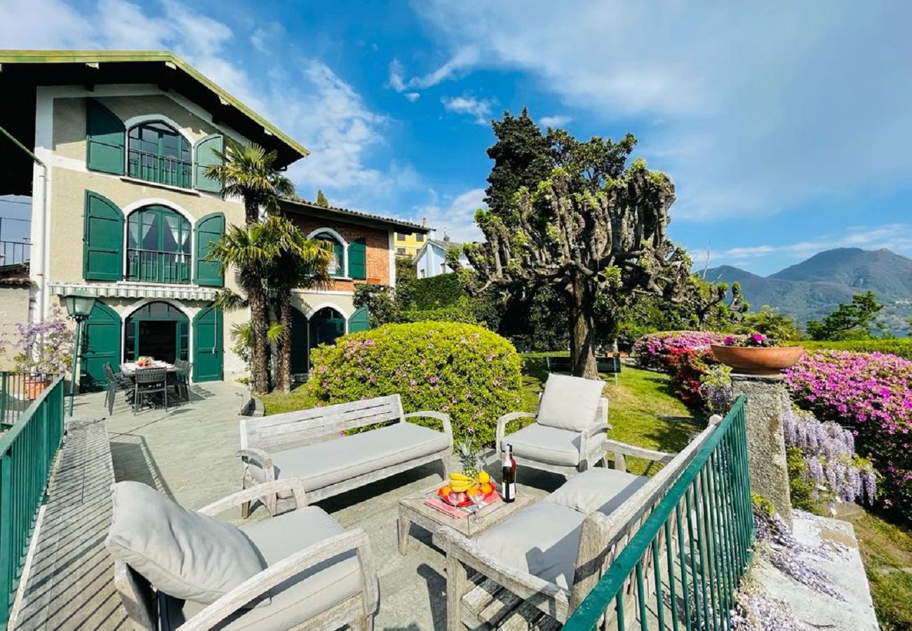 Villa à Verbania - Il Motto villa with big garden and lake view