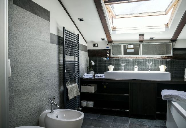 Appartement à Verbania - La Finestra sul lago luxurious apartment furnished Appartement à Verbania - La Finestra sul lago luxurious apartment furnished