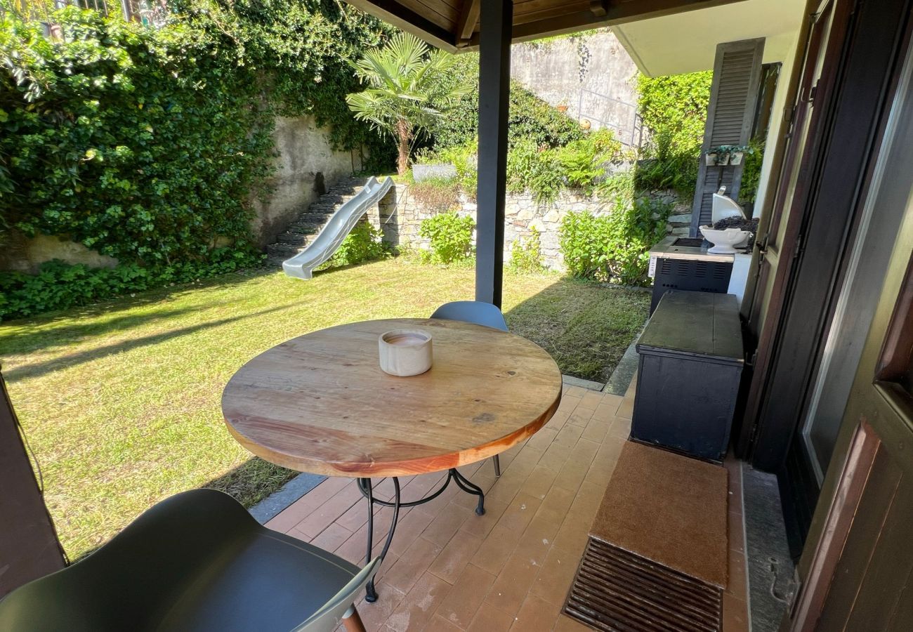 Villa à Oggebbio - Raggio di Sole Villa with pool and lakeview