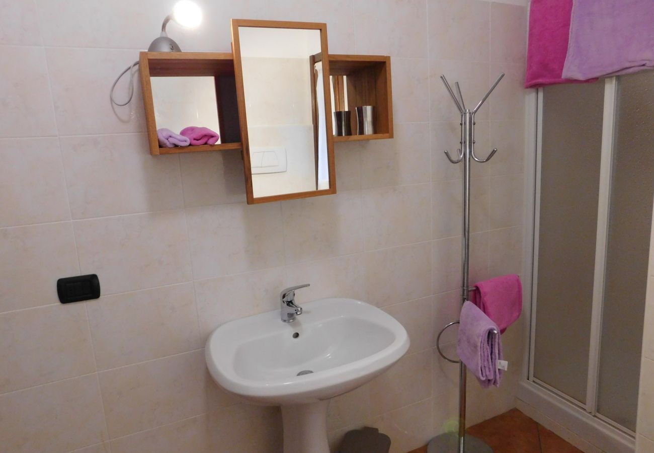 Appartement à Agra - Rosmarino 1 apartment in Agra with pool and view