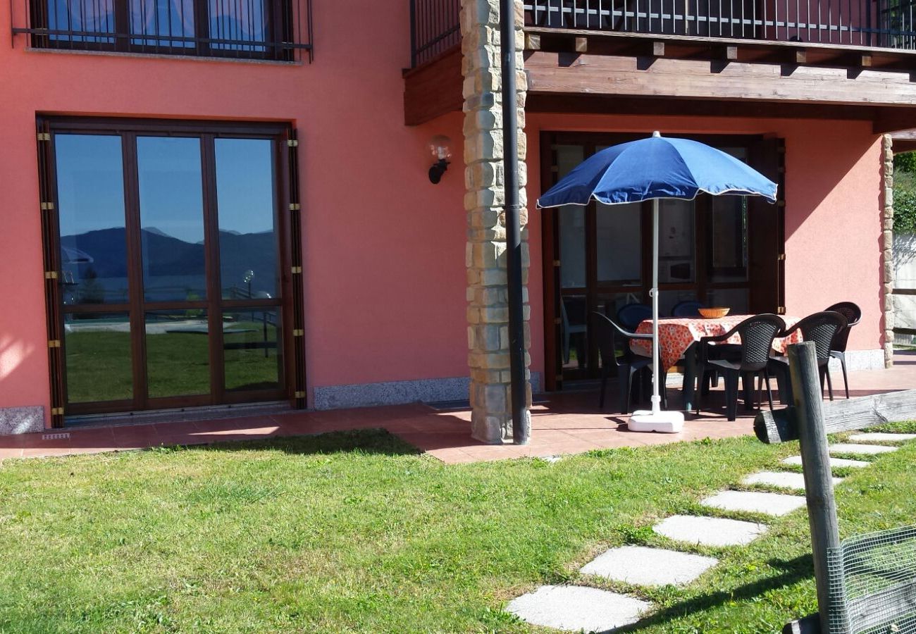 Appartement à Agra - Rosmarino 1 apartment in Agra with pool and view