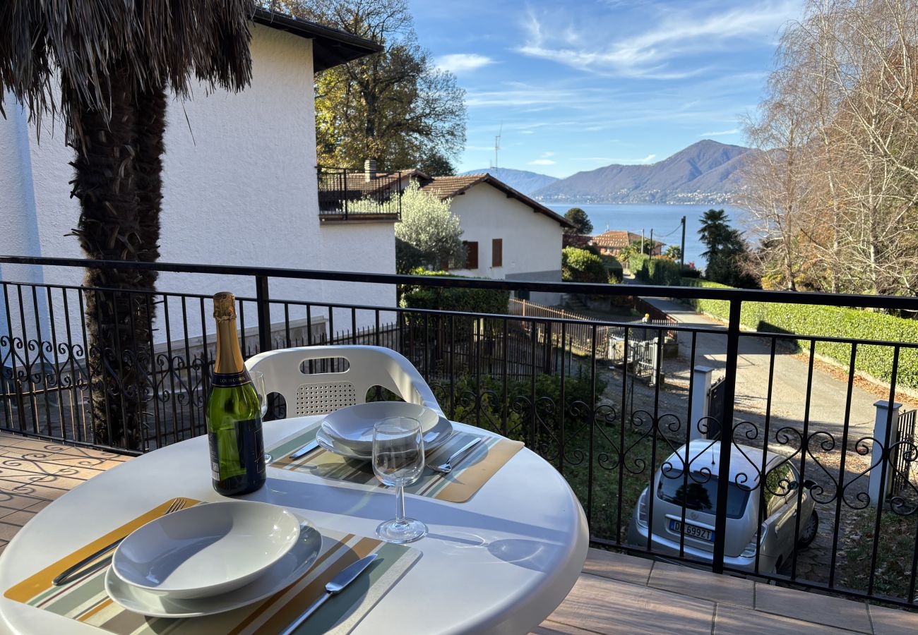 Appartement à Luino - Carmen apartment with lake view and balcony