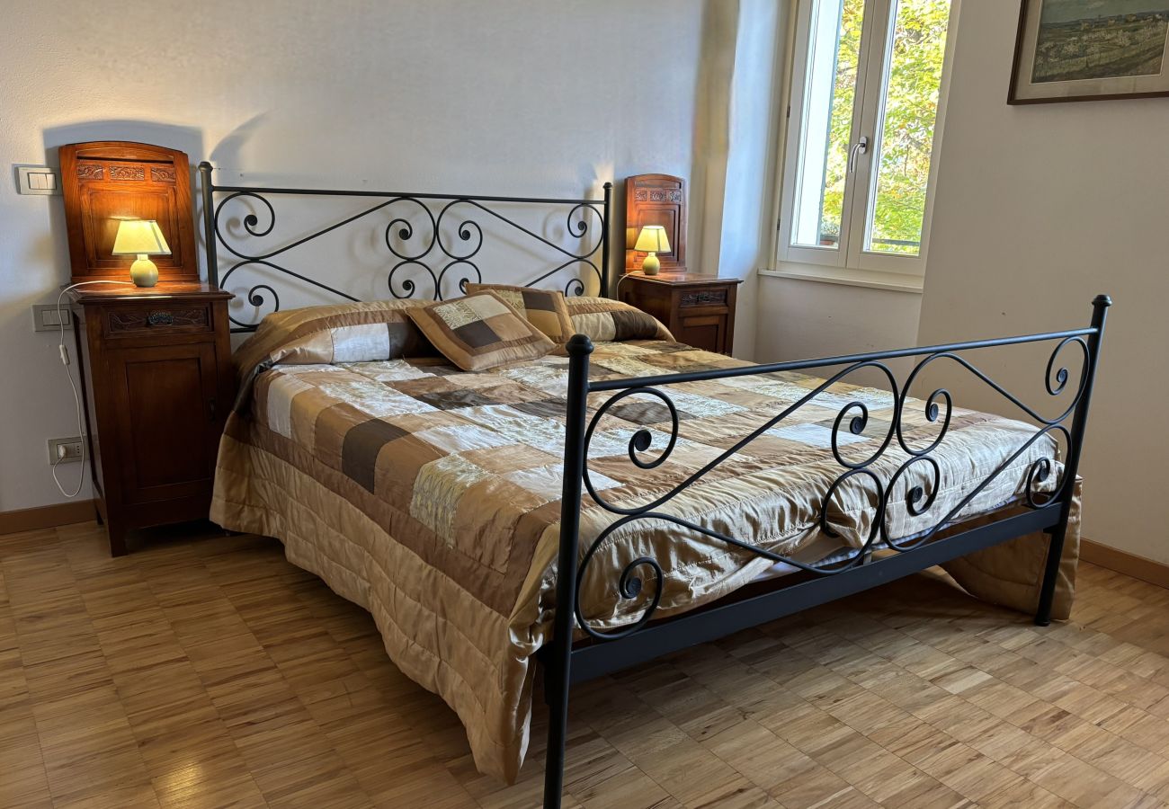 Appartement à Luino - Esther 2 apartment with balcony in Luino