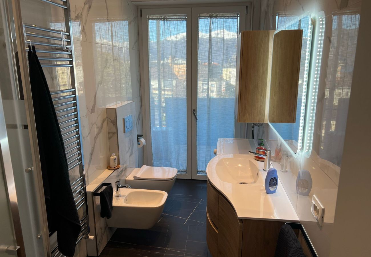 Appartement à Verbania - Zagosta apartment in Verbania with balcony