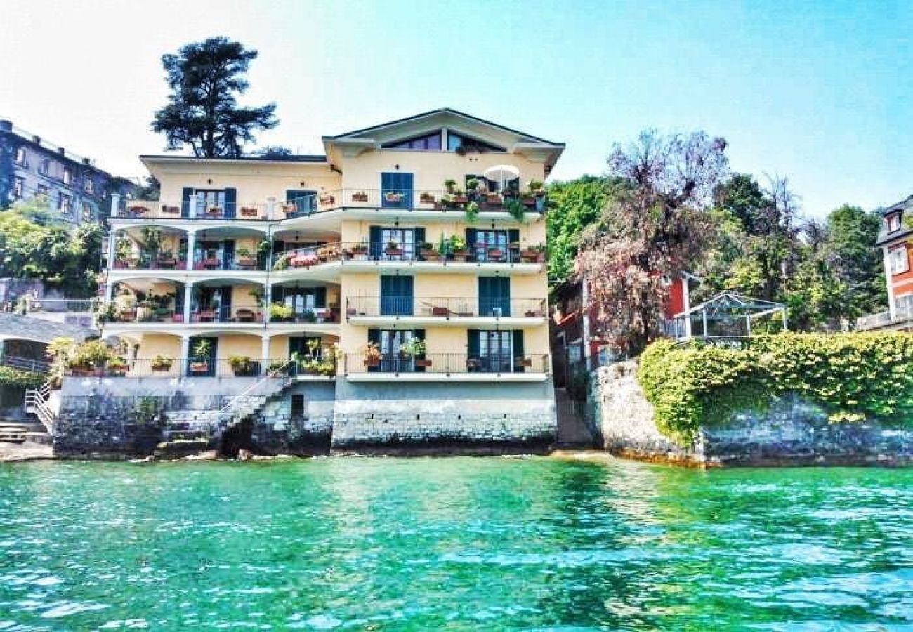 Apartment in Verbania - Anita apartment overlooking the lake in Verbania