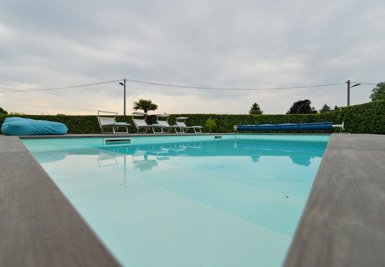 Villa in Lesa - Aurora Villa with pool in Lesa