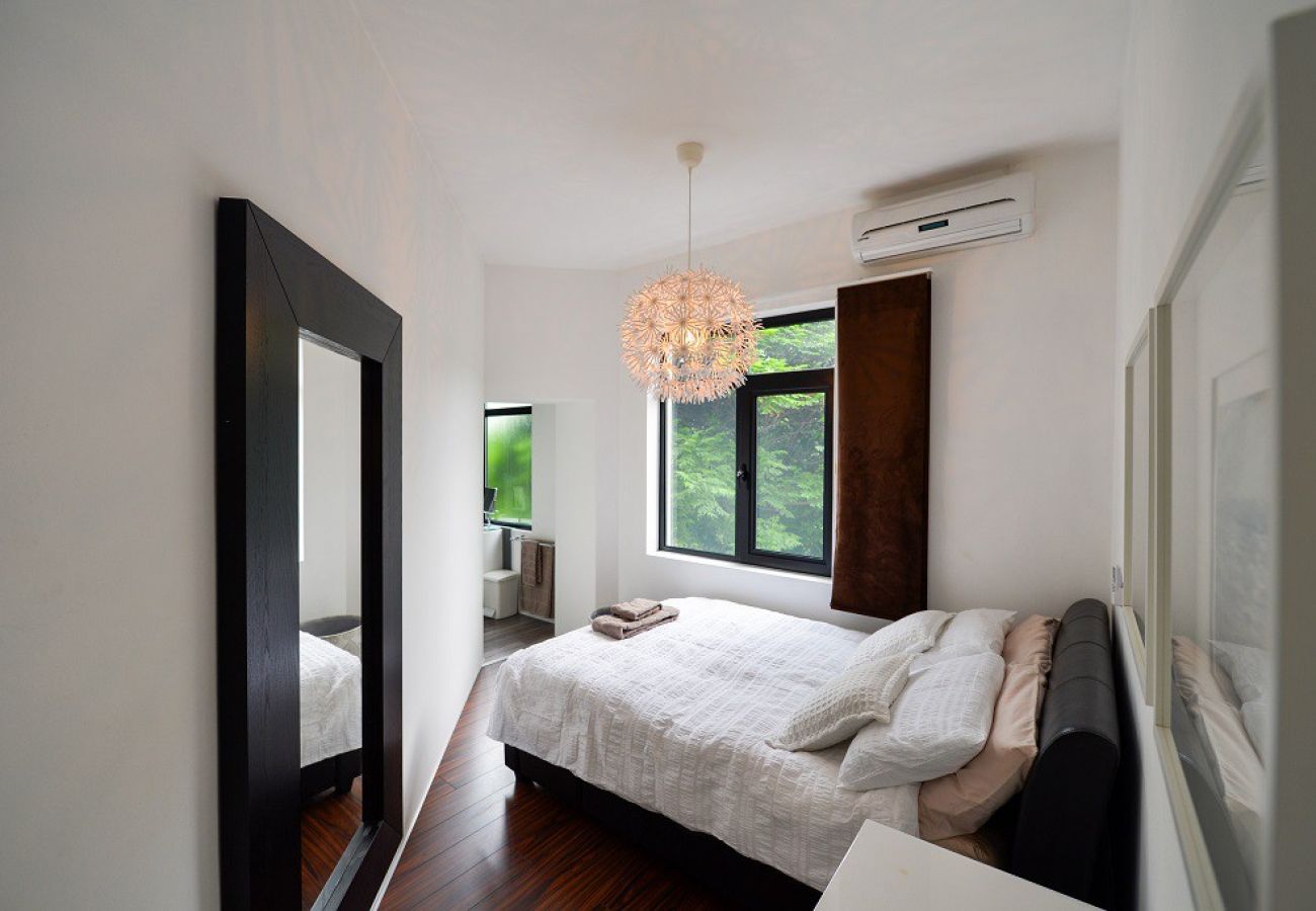 Villa in Lesa - Aurora Villa with pool in Lesa