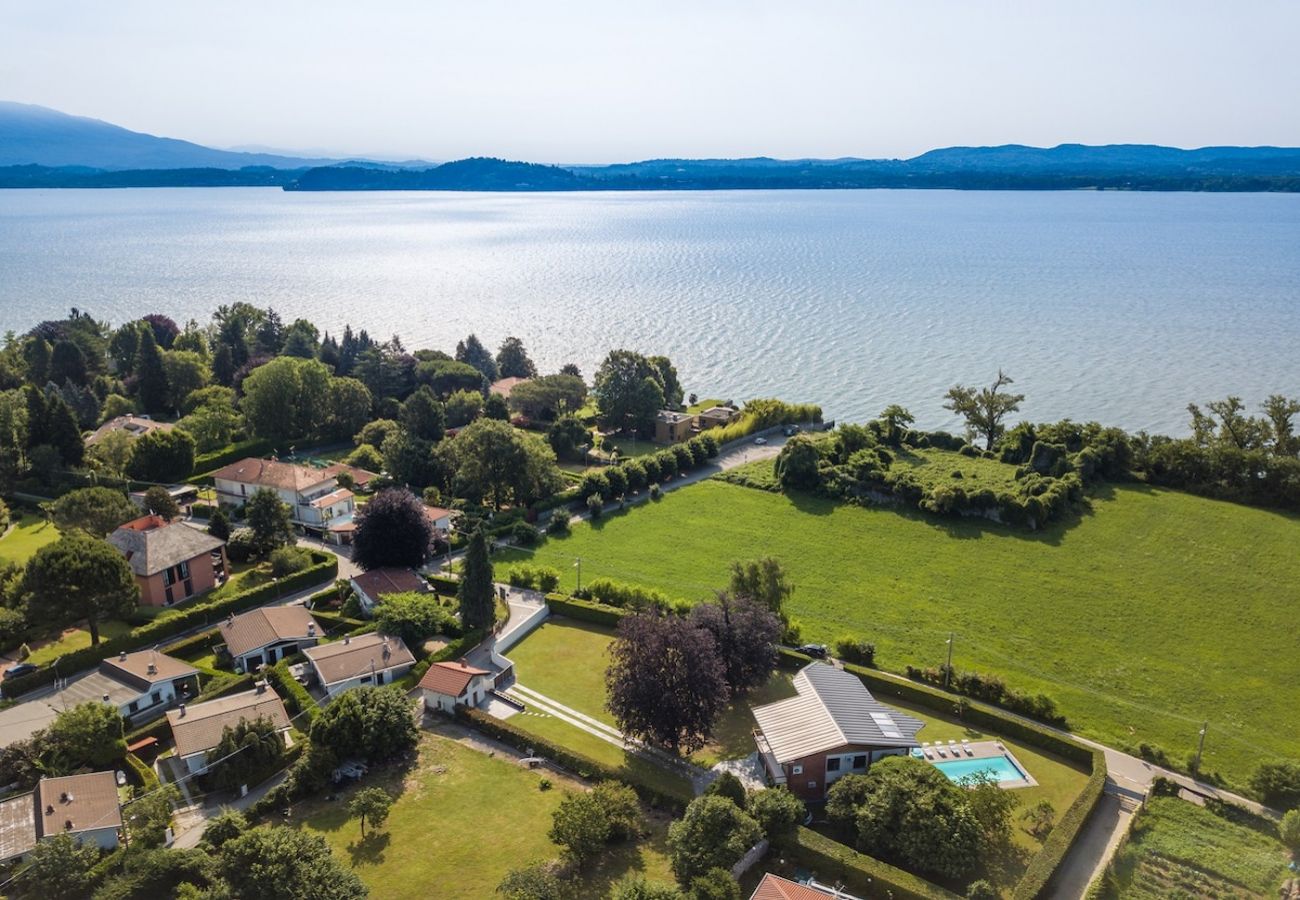 Villa in Lesa - Aurora Villa with pool in Lesa