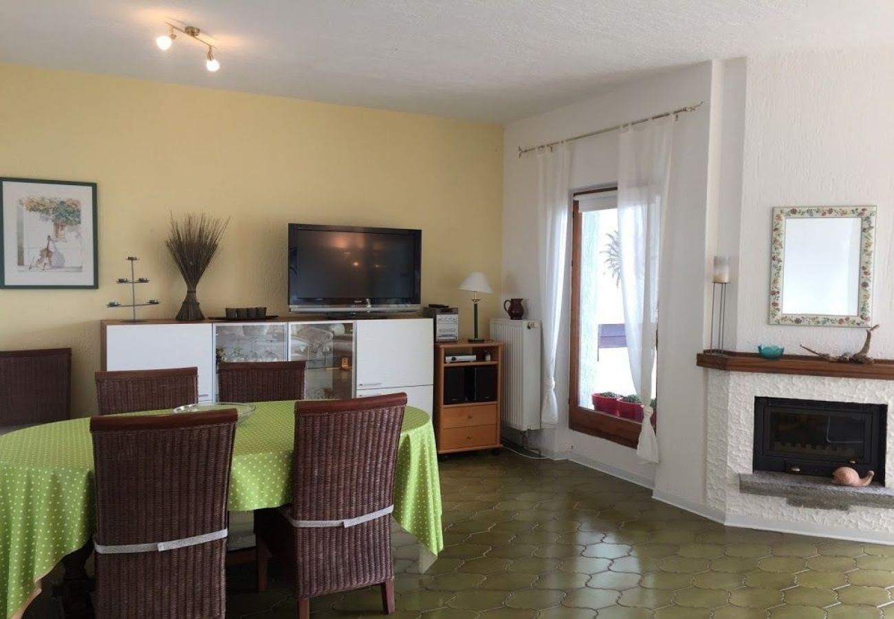 Apartment in Maccagno con Pino e Veddasca - Pandora 1 lake view apt. in residence with pool