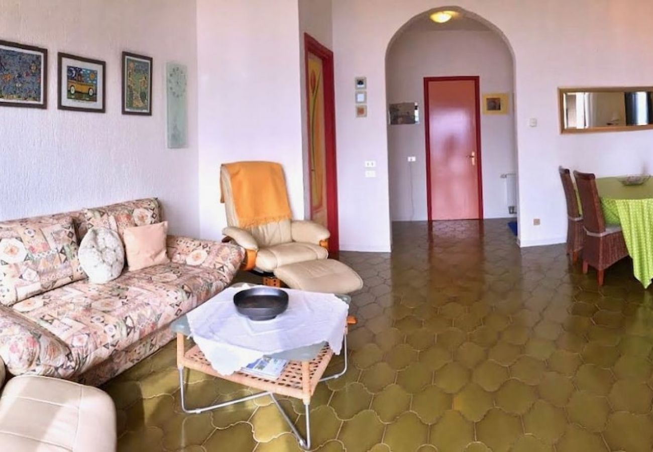 Apartment in Maccagno con Pino e Veddasca - Pandora 1 lake view apt. in residence with pool