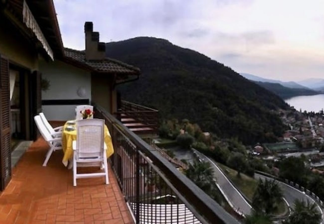 Apartment in Maccagno con Pino e Veddasca - Pandora 1 lake view apt. in residence with pool