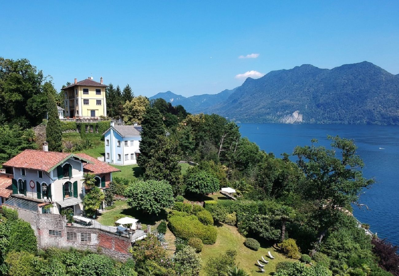 Villa in Verbania - Il Motto villa with big garden and lake view