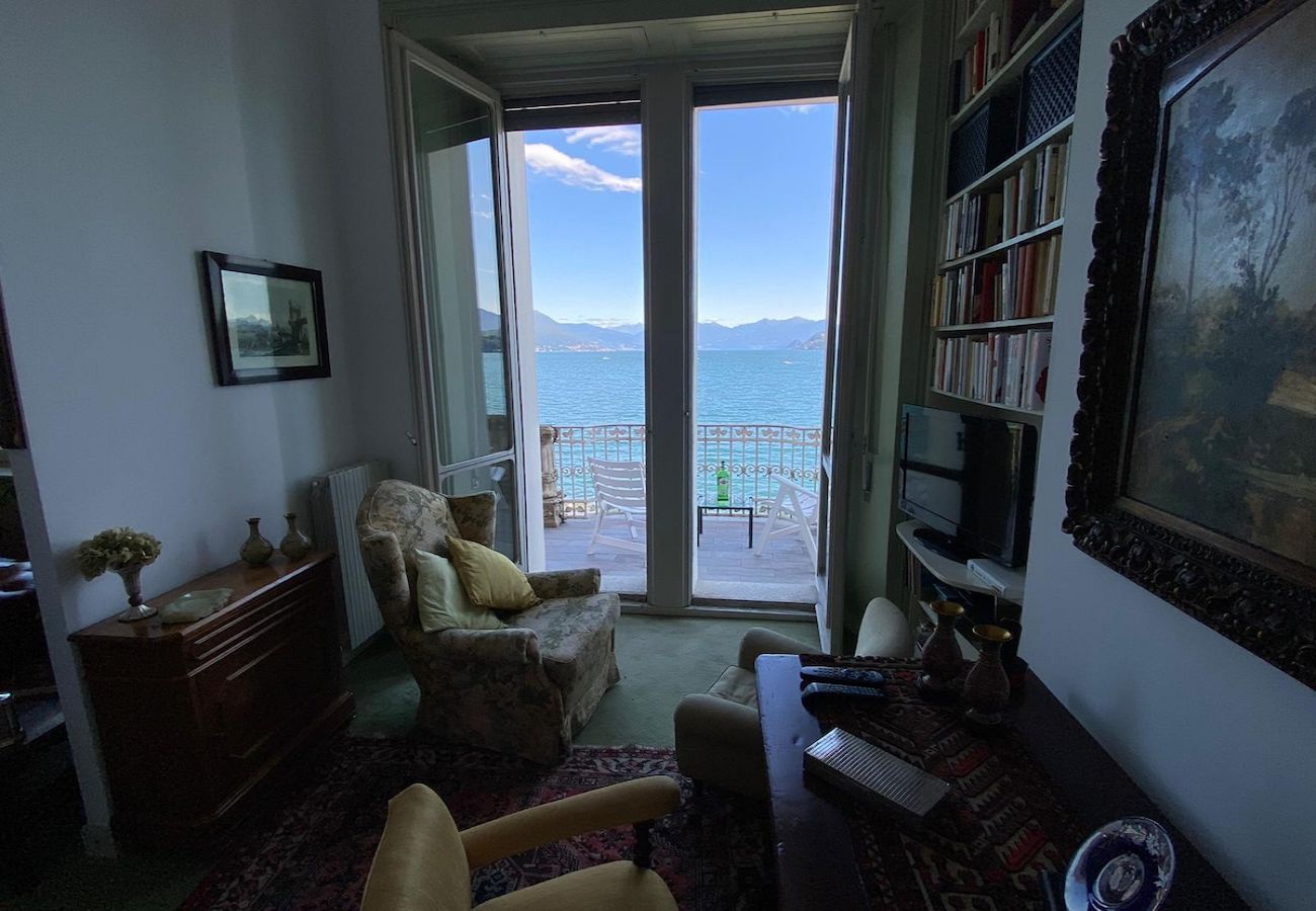 Apartment in Stresa - Liberty apartment  with beach