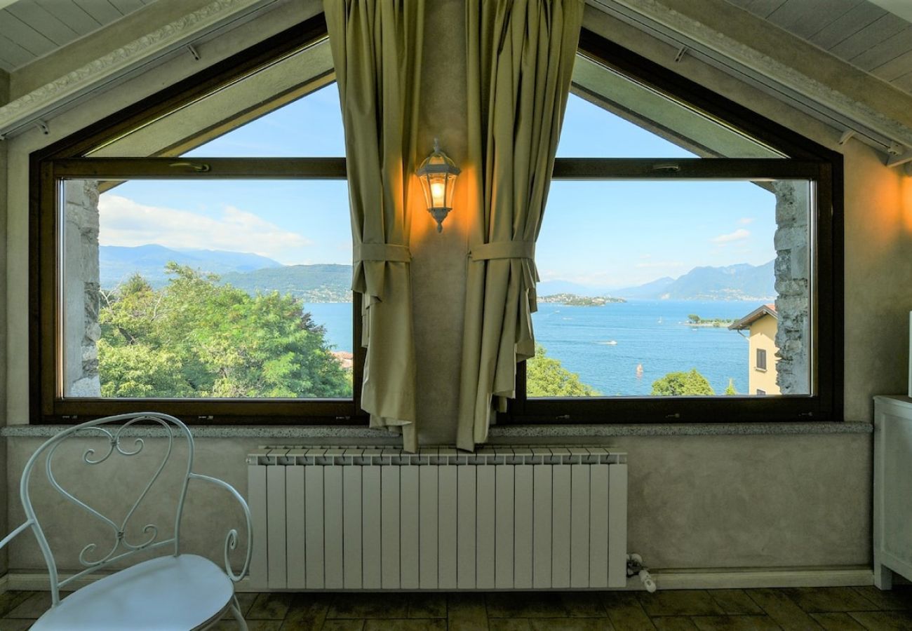 House in Baveno - Lulù stone house with view of the lake