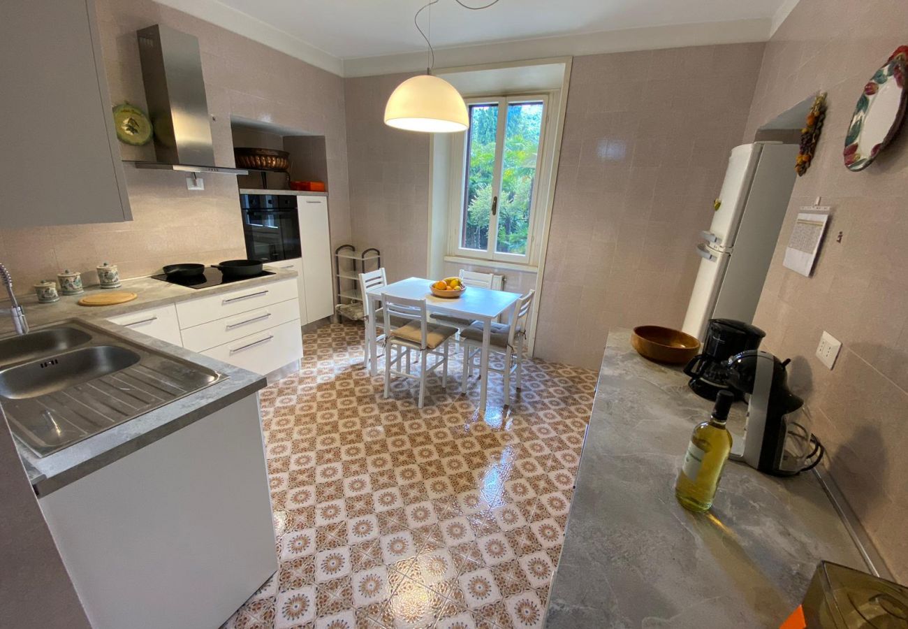 Apartment in Stresa - Wonderful Stresa apartment on the lake in Stresa