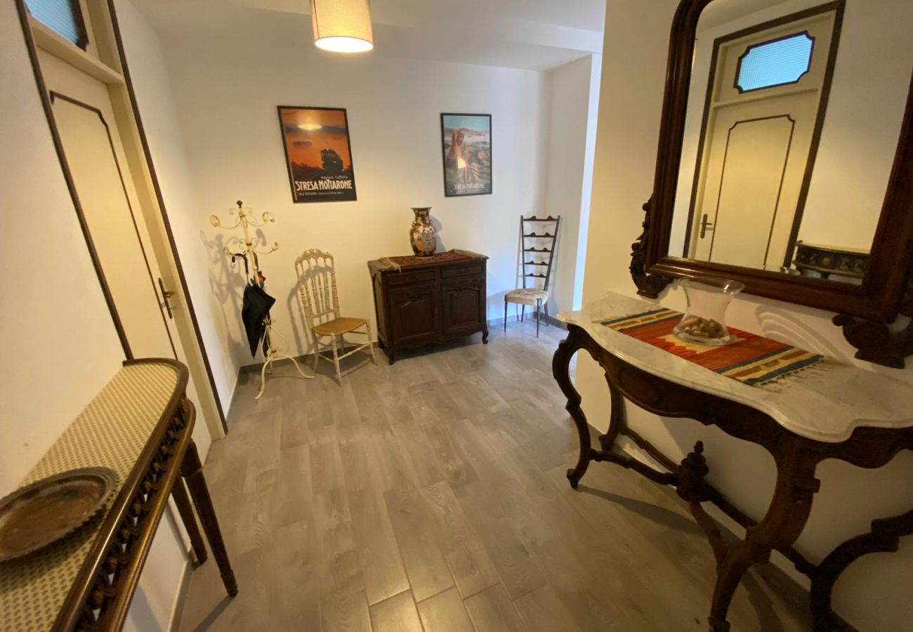 Apartment in Stresa - Wonderful Stresa apartment on the lake in Stresa