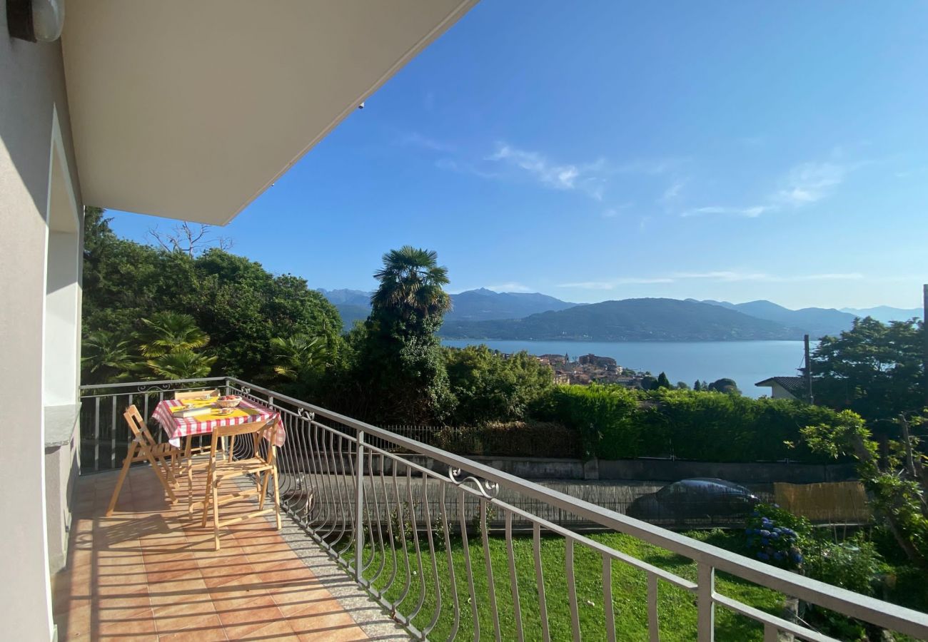 Apartment in Baveno - Rosa dei Venti apartment with lake view in Baveno