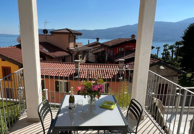  in Verbania - Lago Azzurro modern aparment with lake view and ba