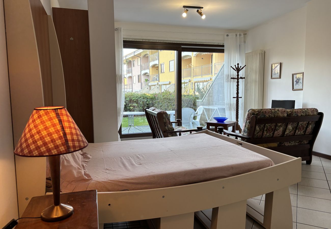 Studio in Germignaga - Farfalla 1 studio with pool in Germignaga