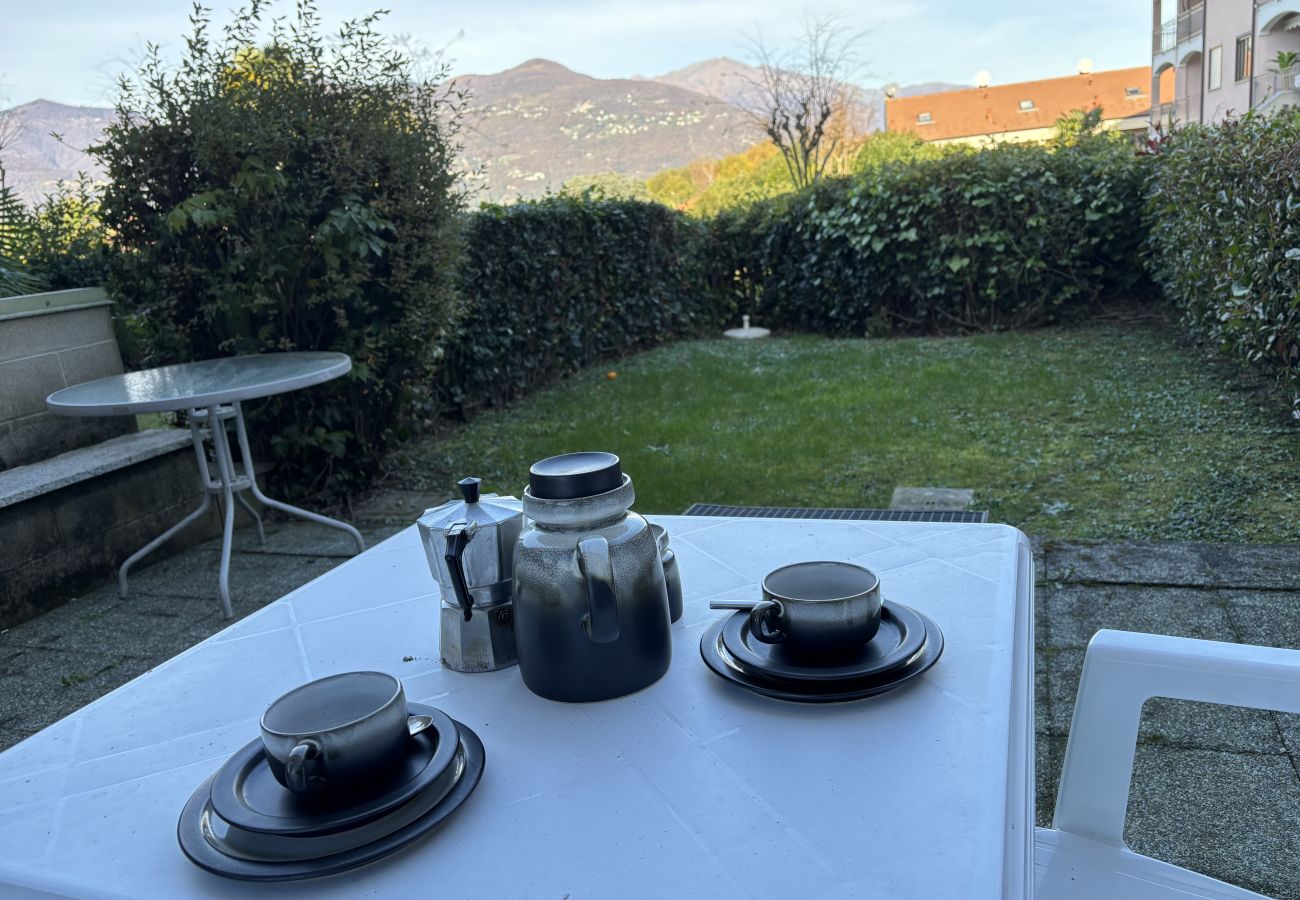 Studio in Germignaga - Farfalla 1 studio with pool in Germignaga