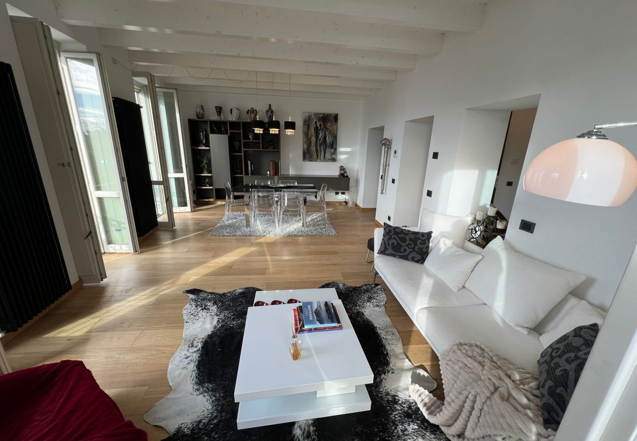 Apartment in Verbania - Charles apartment in Verbania Pallanza