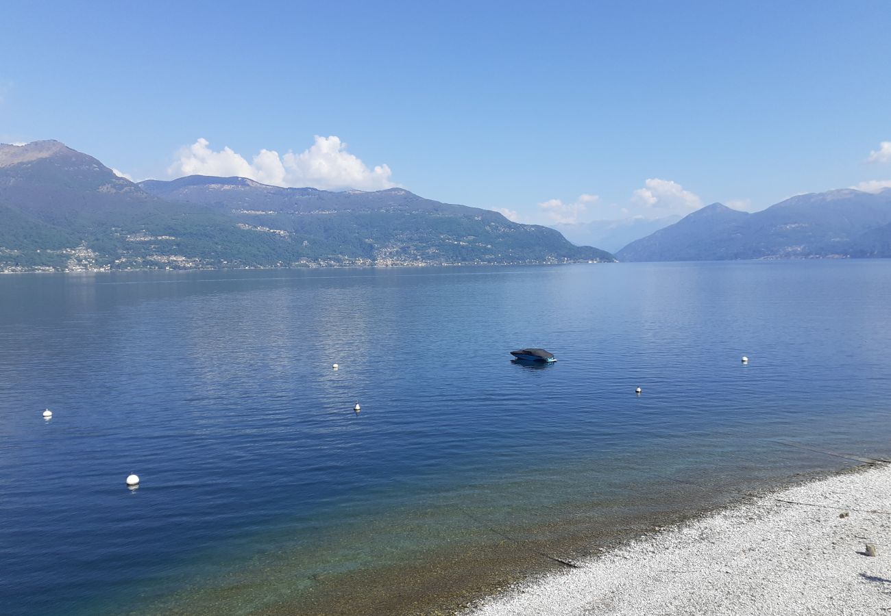 Apartment in Porto Valtravaglia - Paloma apartment in Porto Valtravaglia