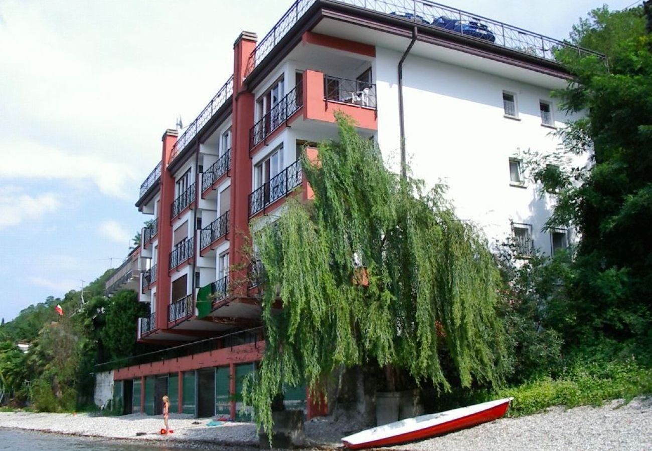 Apartment in Porto Valtravaglia - Paloma apartment in Porto Valtravaglia