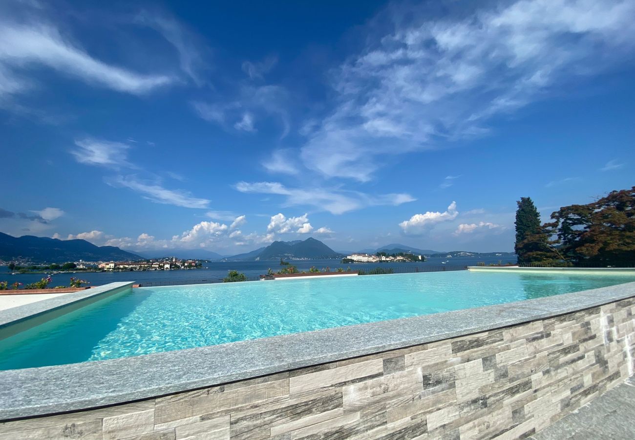 Apartment in Baveno - MyLago Apartment with pool and lake view