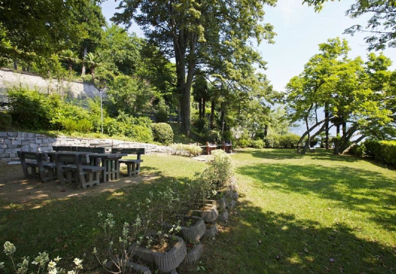 Apartment in Oggebbio - Inaya apartment in Oggebbio with pool