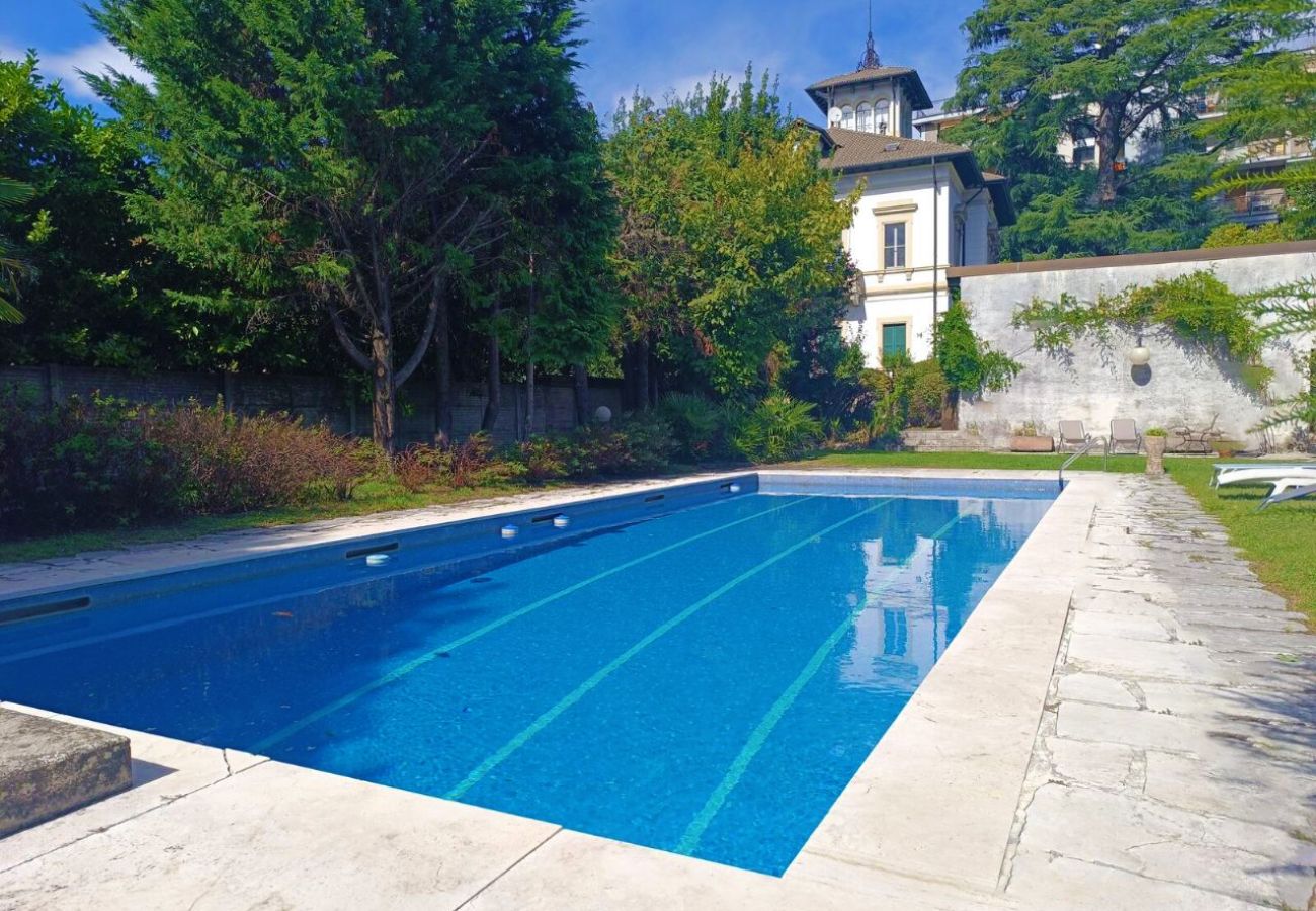 Apartment in Verbania - Emy charming apartment with pool
