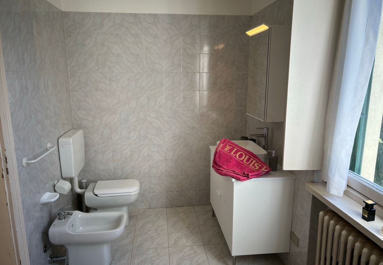 Apartment in Verbania - Emy charming apartment with pool