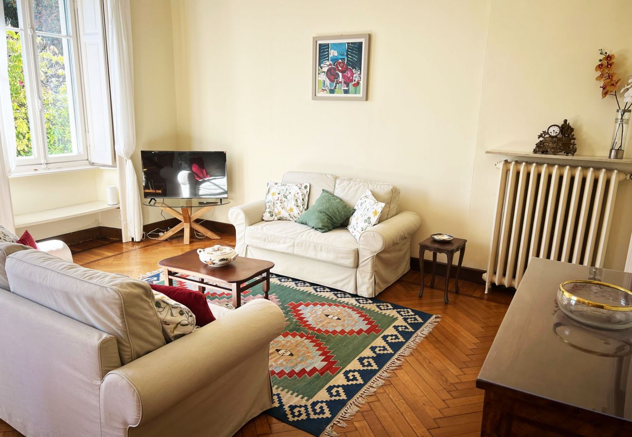 Apartment in Verbania - Emy charming apartment with pool